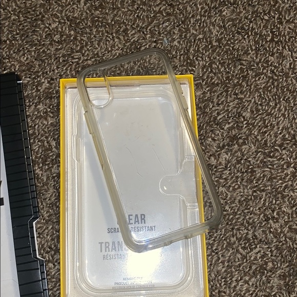 Clear otterbox iPhone X case - Picture 3 of 4